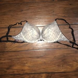 Victoria secret bombshell plunge 32a.